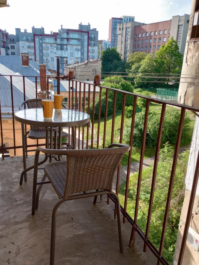 Apartment On Khorvatska Street ลวีฟ ภายนอก รูปภาพ